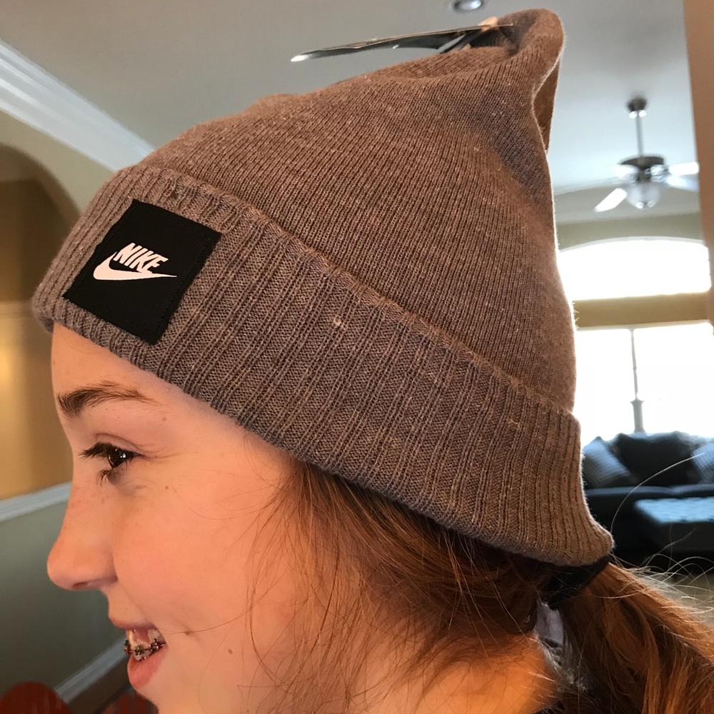 Nike toboggan hat